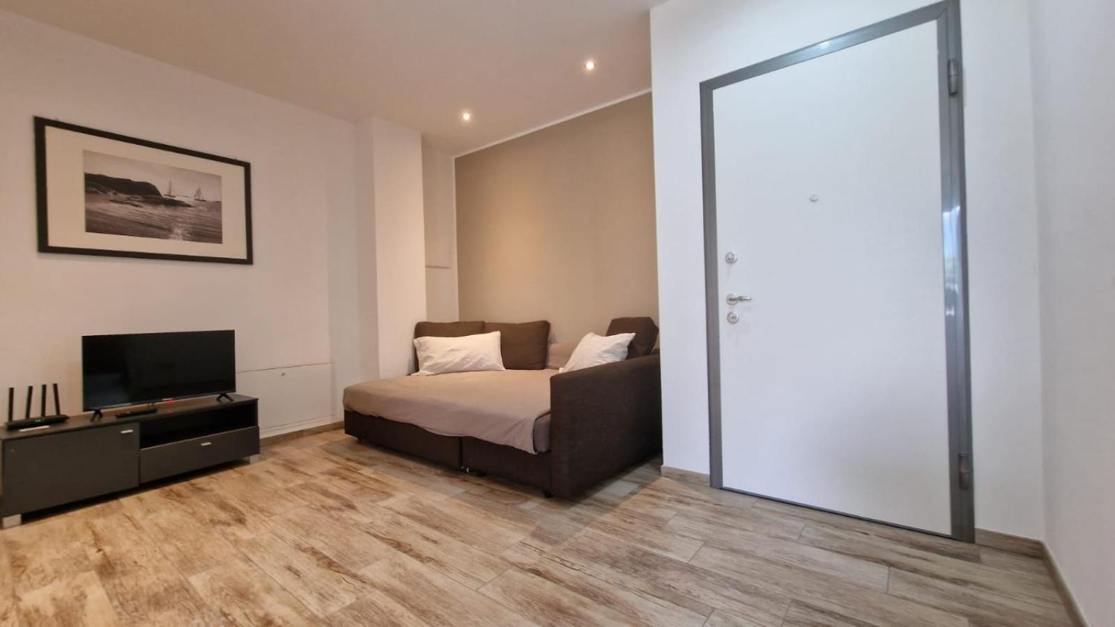 Casa Lina Tirano Apartment Bagian luar foto