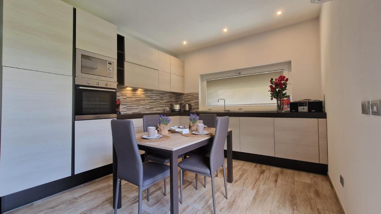 Casa Lina Tirano Apartment Bagian luar foto