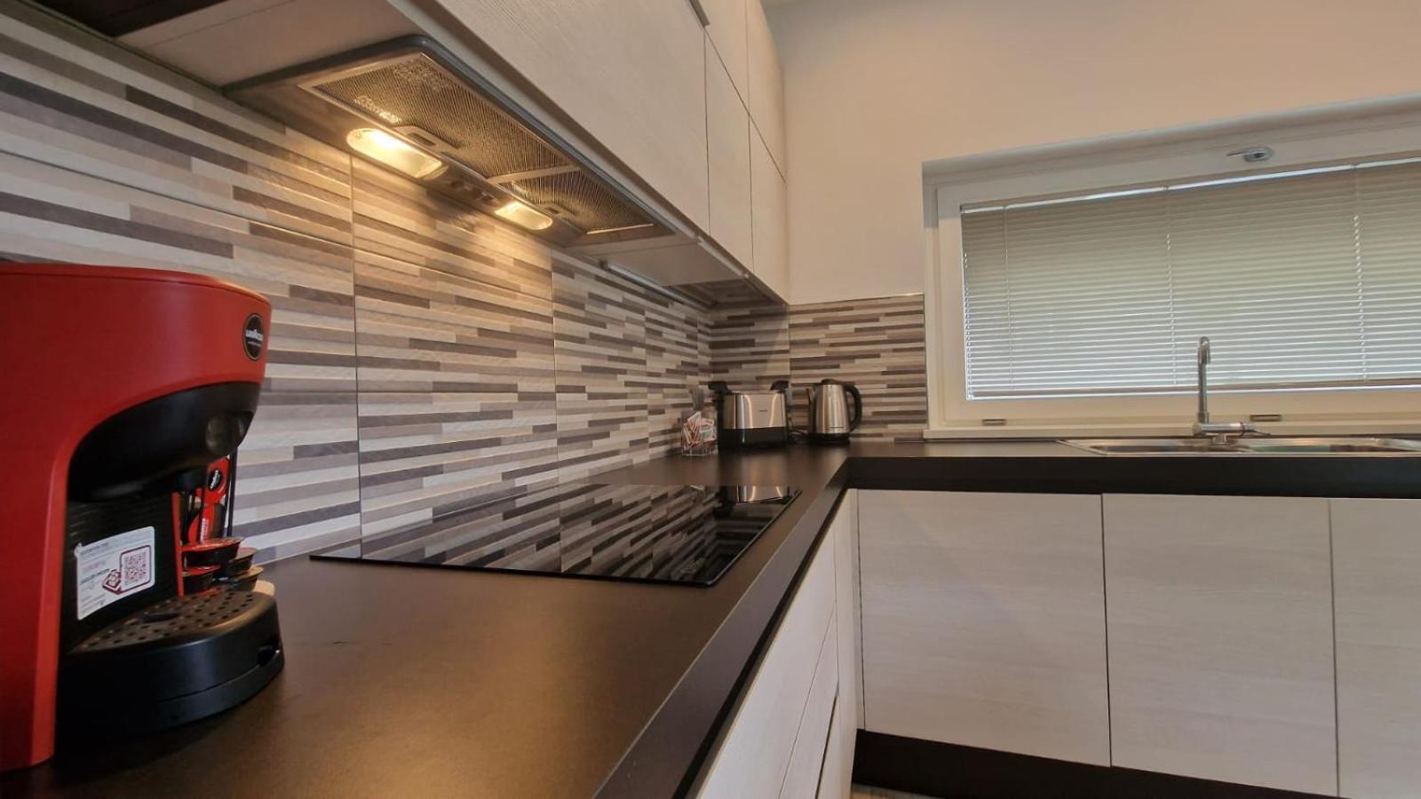 Casa Lina Tirano Apartment Bagian luar foto